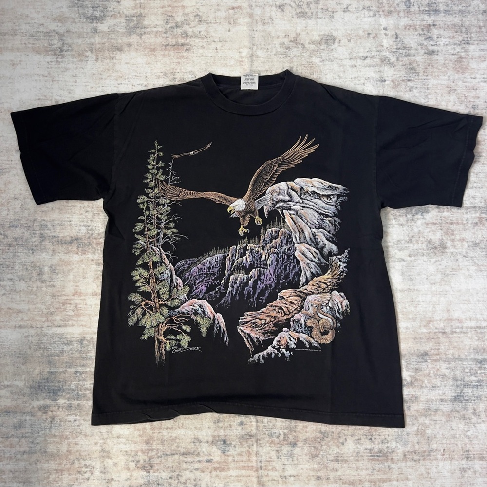 Vintage 90s Nature Eagle Graphic Tshirt